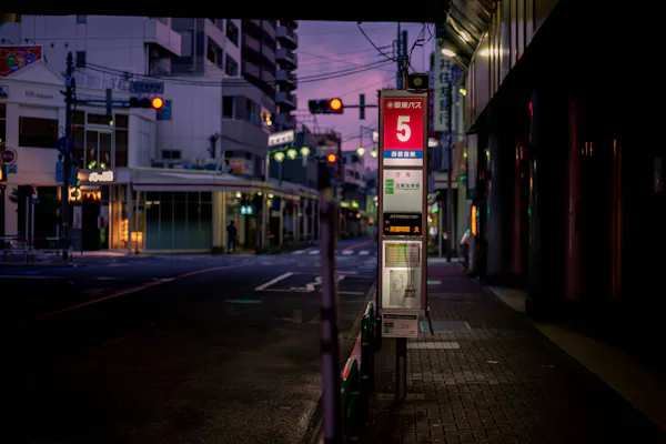 #01 目覚まし時計の生きがい | Just before the dawn